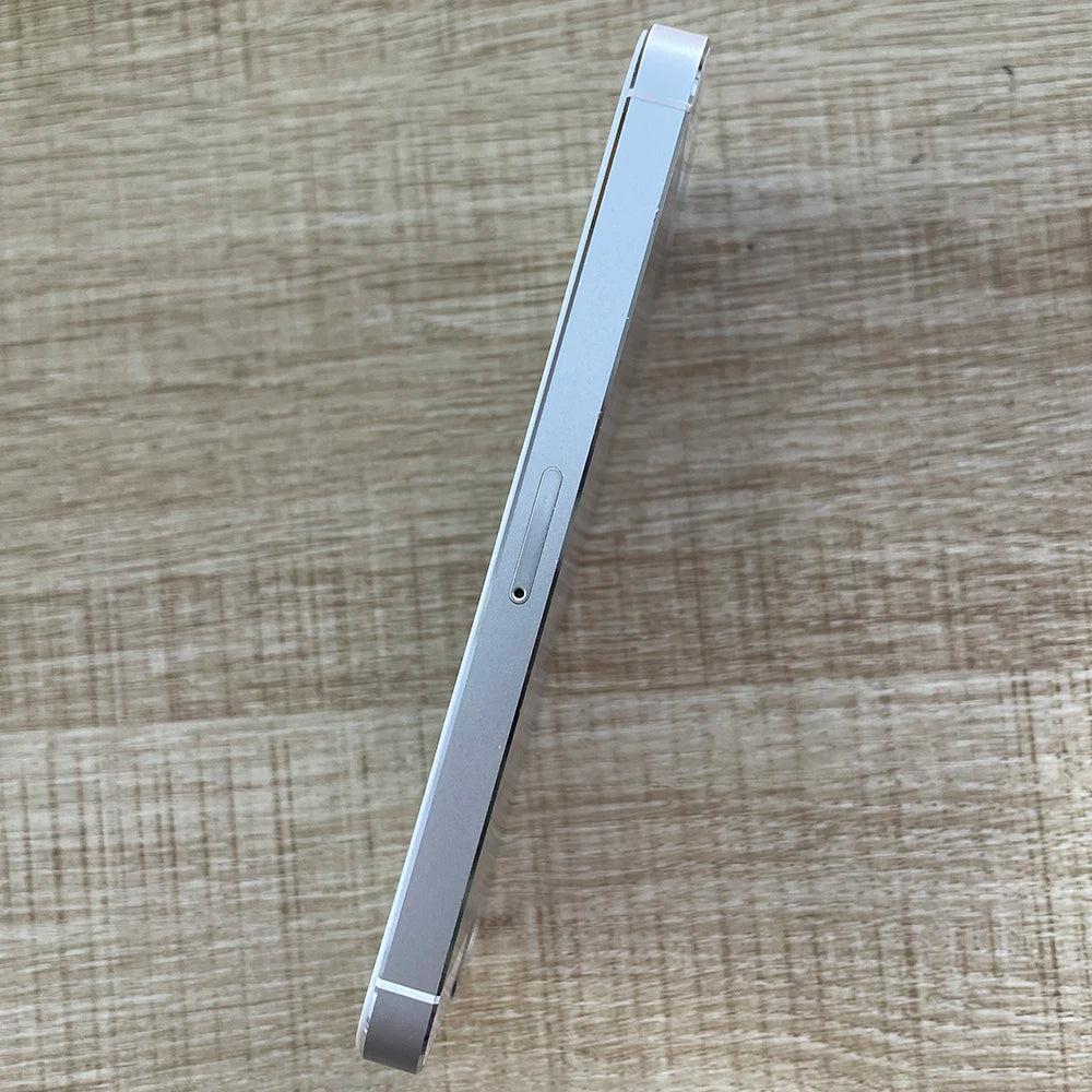 Apple iPhone 5s – 16GB/32GB/64GB (Unlocked, Fingerprint, Compact Size)